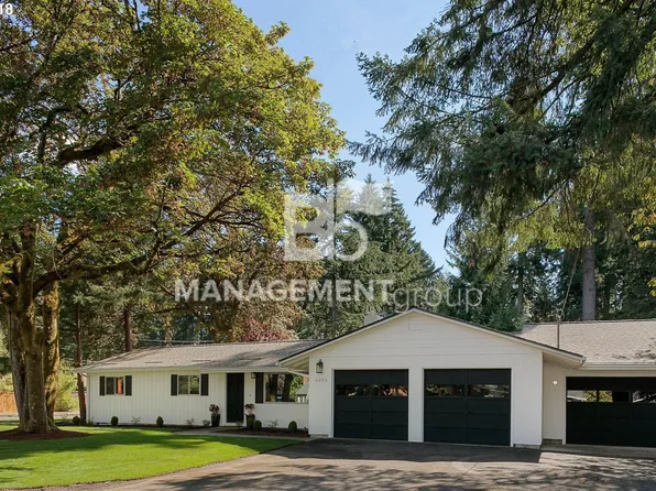 6096 SW Harrington Ave, Lake Oswego, OR 97035