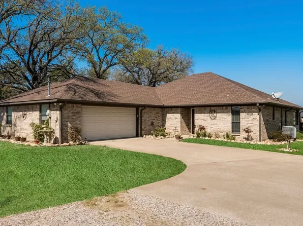 205 Collins Ln, Corsicana, TX 75109