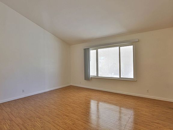 4th image of 5262 Camden Ave