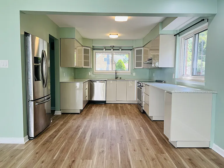 747 Jamaica Dr #1 — Photo 5