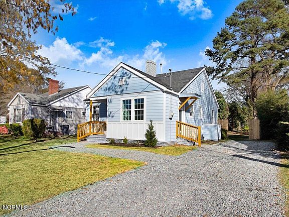 2nd image of 808 N Pineview Avenue
