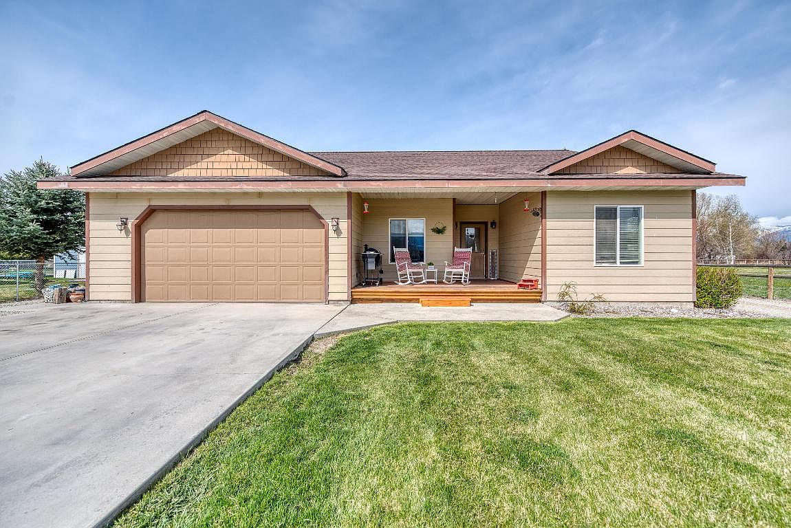 1067 Tefft St, Corvallis, MT 59828 Zillow