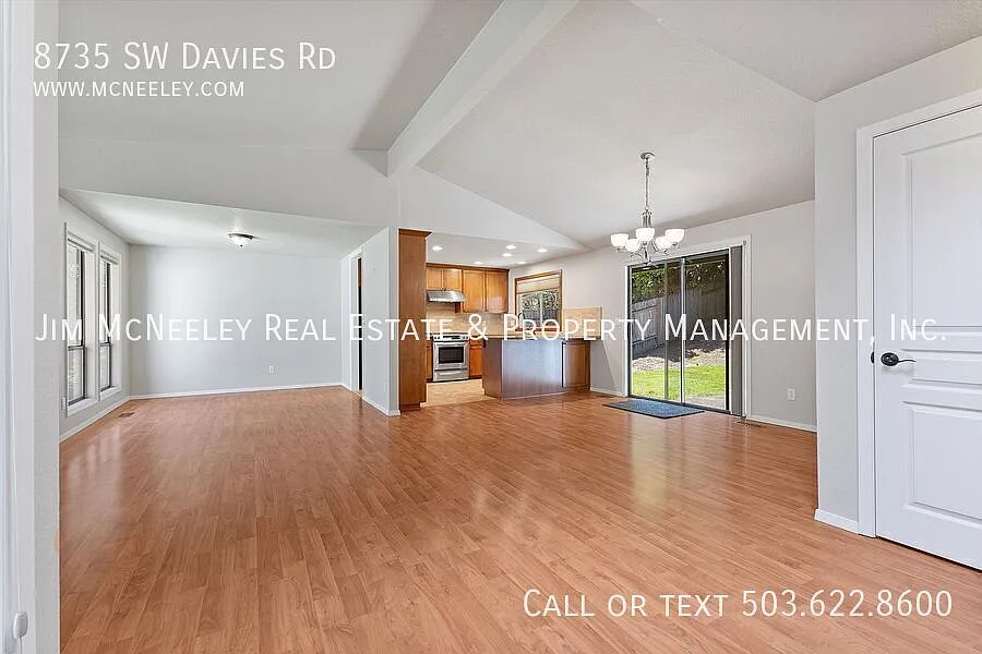 Building Photo - 8735 SW Davies Rd