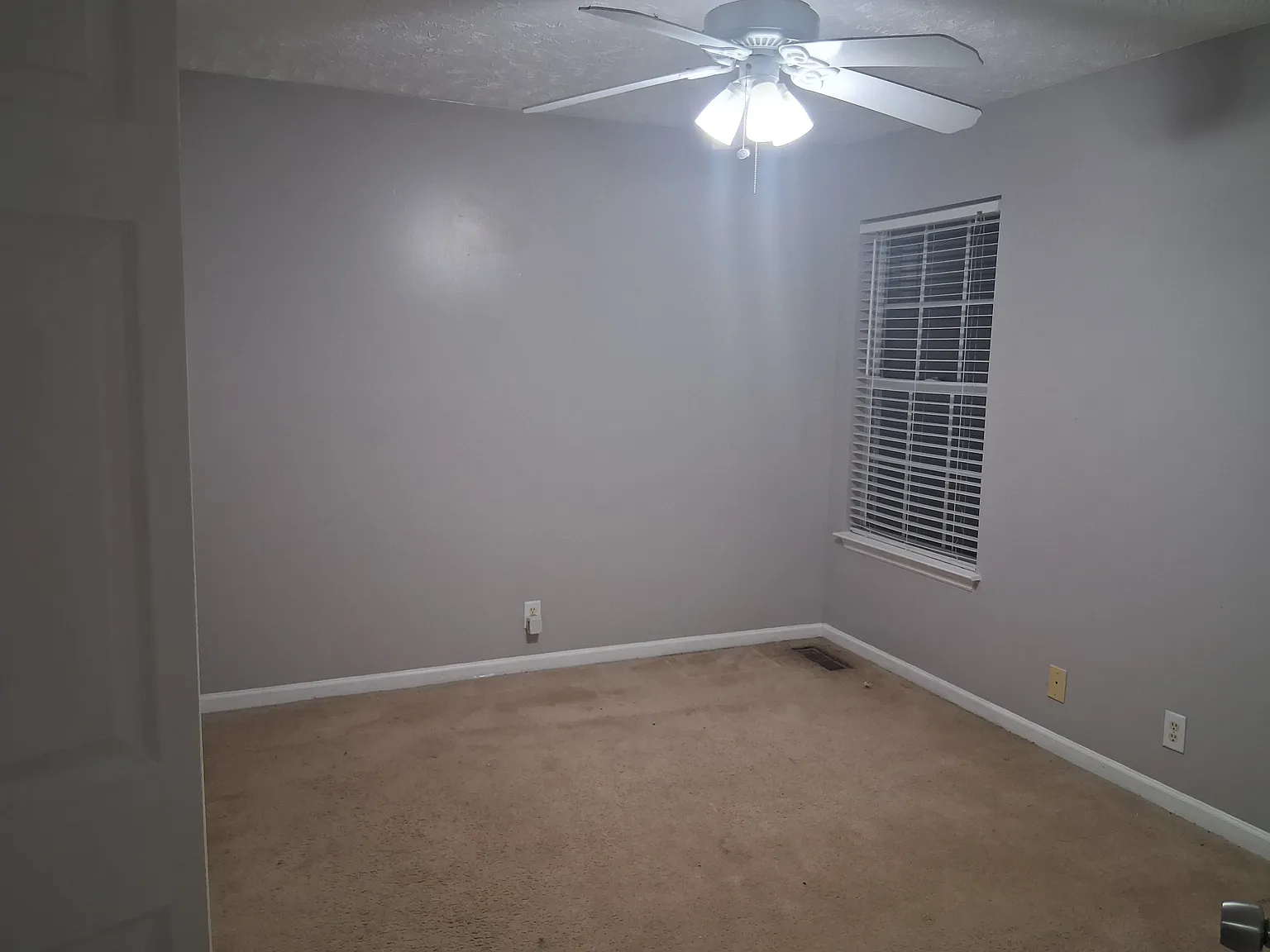 3 bed, 1824 sqft, $2,300 — Photo 3