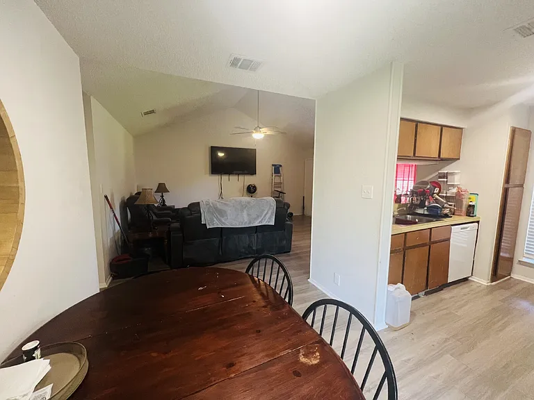 105A Nicole Cv — Photo 6