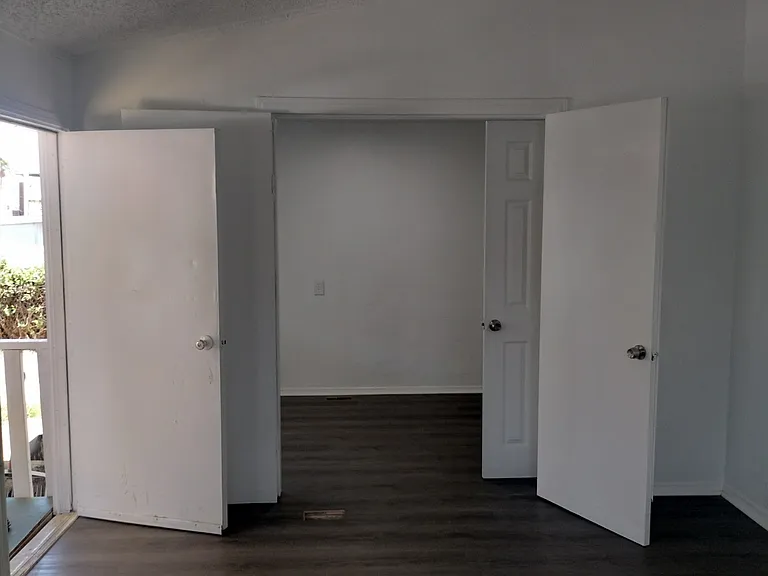 65 Sylvia St — Photo 6