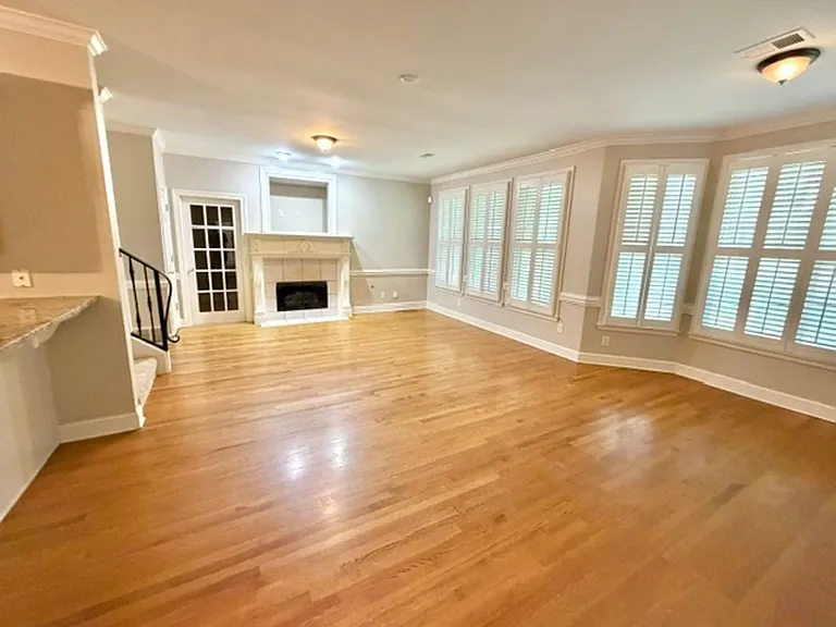 489 Chickasaw Land Way — Photo 8