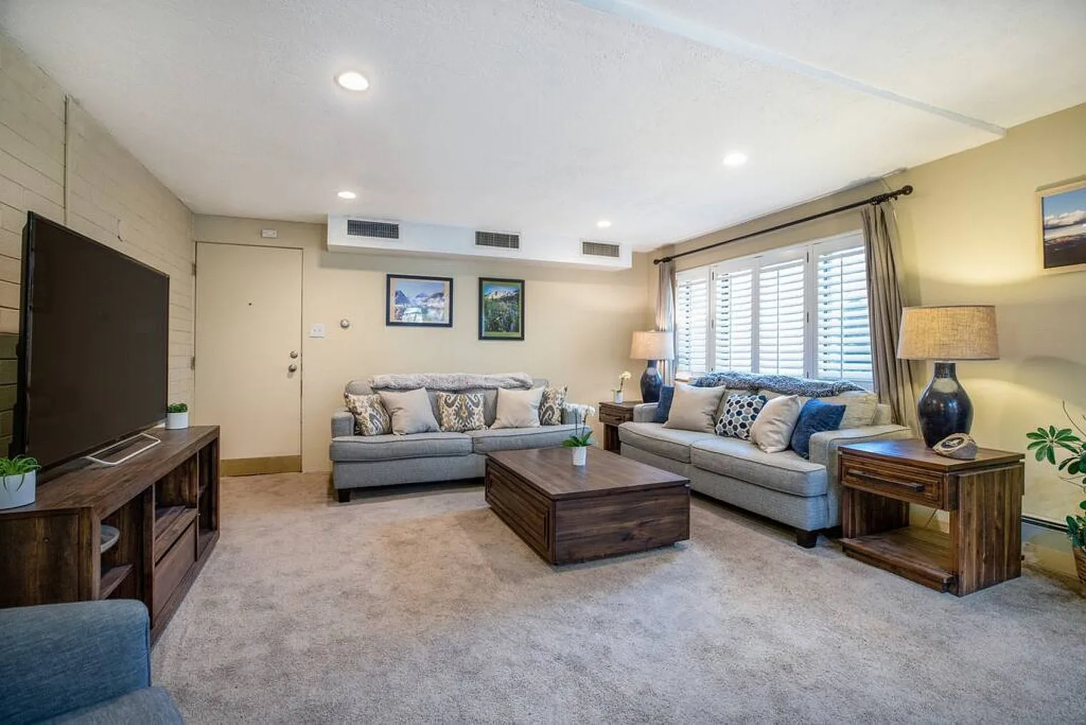 3 bed, 2.5 bath, $3,979 — Photo 1