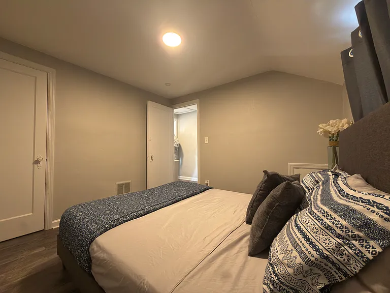 Shadycrest Dr — Photo 10