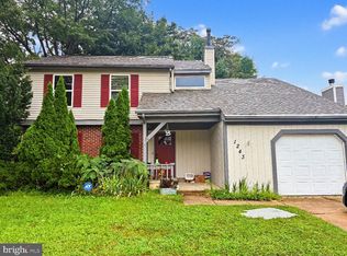 1243 S Farmview Dr, Dover, DE 19904