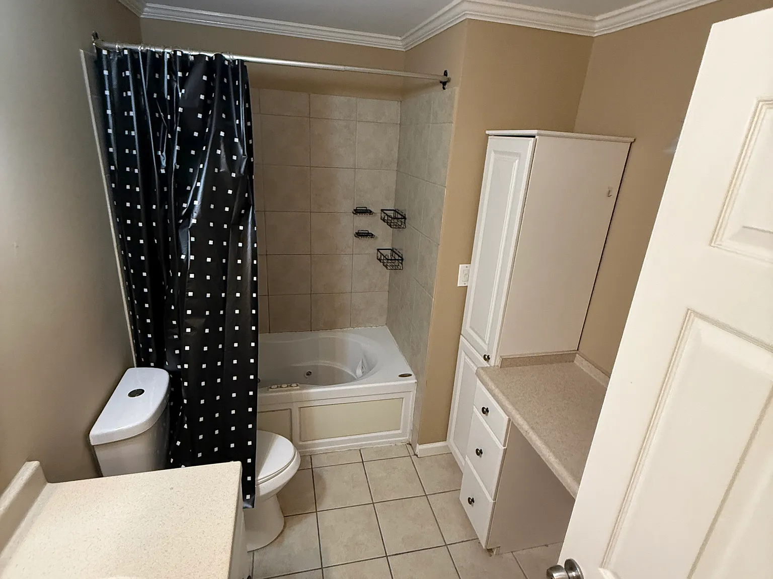 2 bed, 1200 sqft, $1,395 — Photo 2