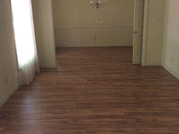 3rd image of 707 Brookgreen Dr