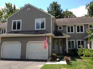 204 Castlewood Dr, Bloomfield, CT 06002