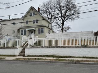 140 Clinton Pl FLOOR 2, East Rutherford, NJ 07073