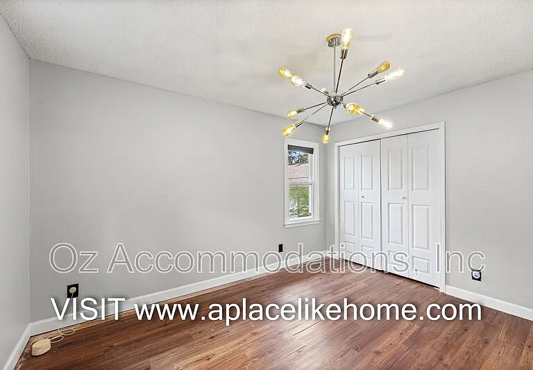 8201 E 110th St — Photo 20