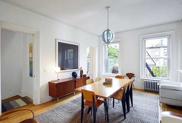 Rented by Warburg | media 31