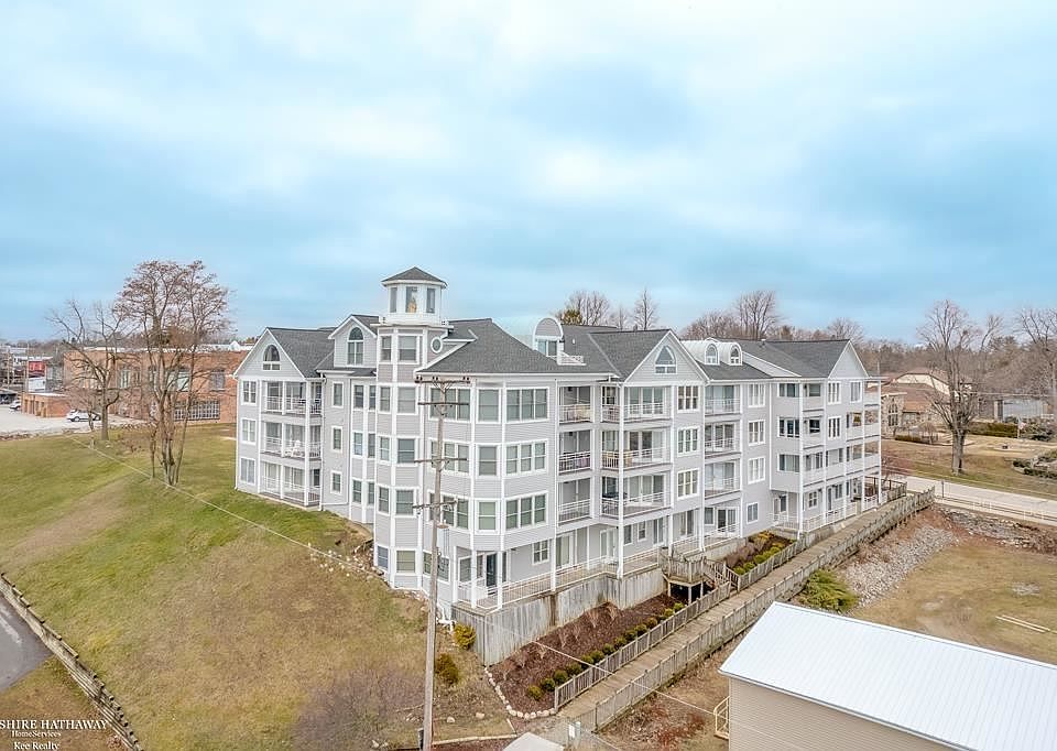 1st image of 7346 Huron Ave