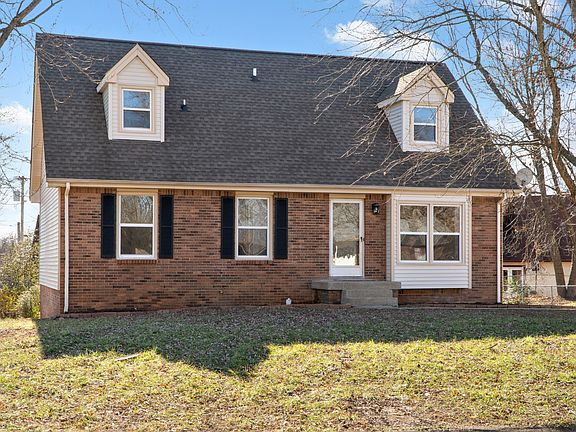 3rd image of 402 Beasley Dr