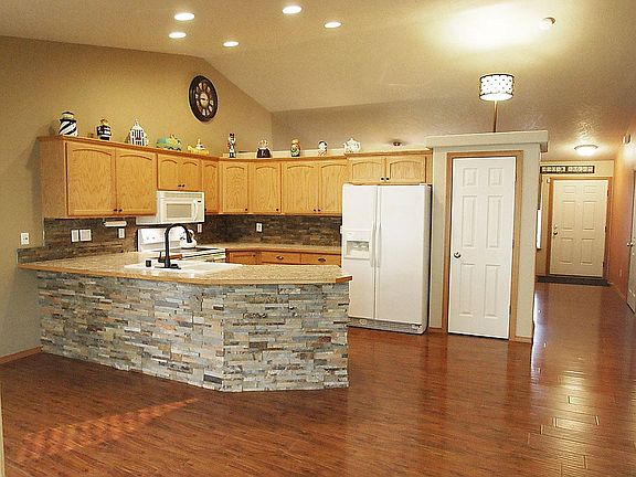 2nd image of 5311 Paddington Ln