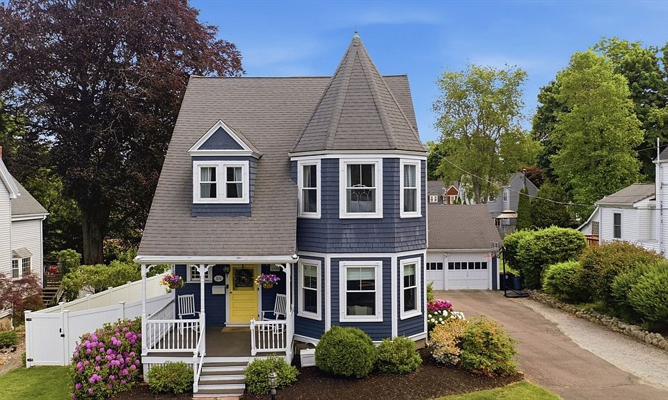 1st image of 55 Torrey St