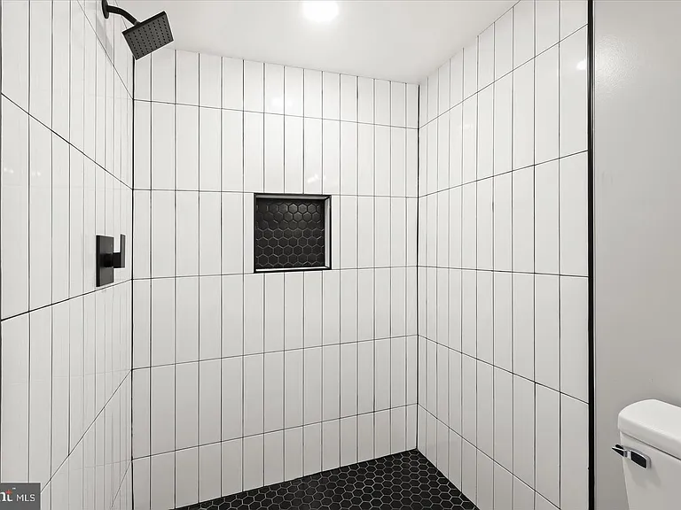 517 Winters Ln — Photo 29