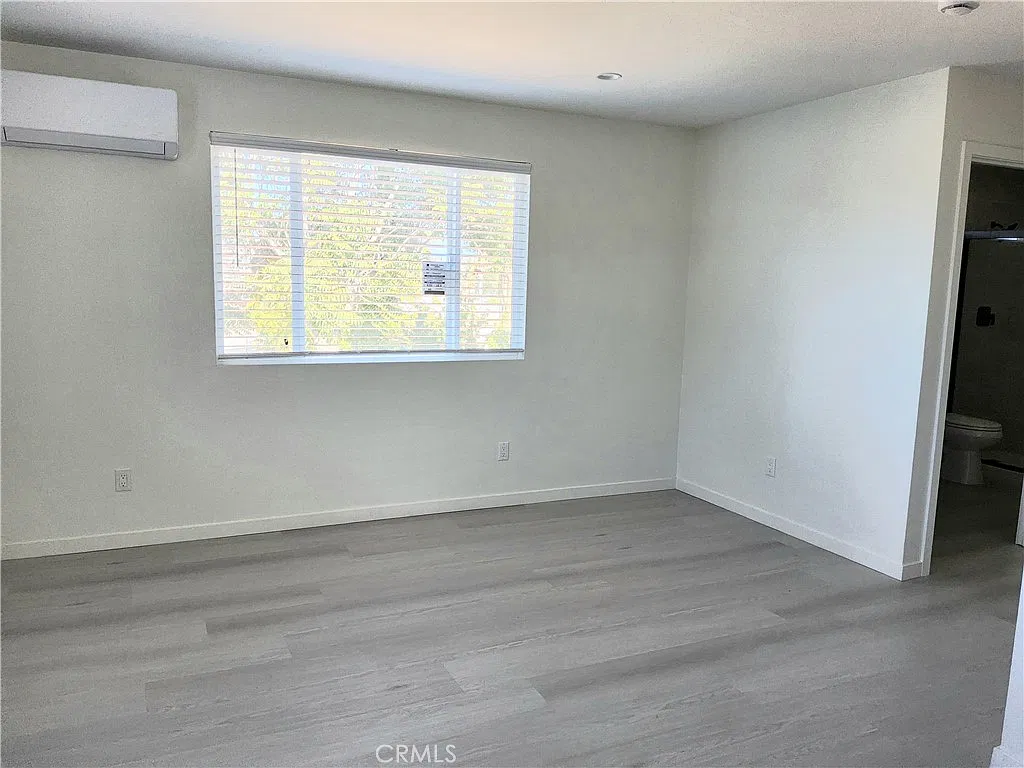 2 bed, 720 sqft, $2,700 — Photo 2