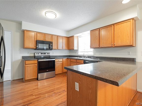 4th image of 3100 Stone Dale Ct
