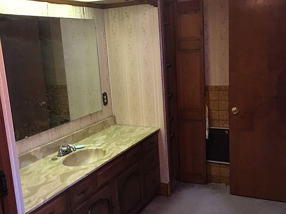 5th image of 1506 High St
