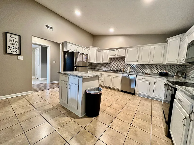 6195 Kalbfleisch Rd — Photo 11