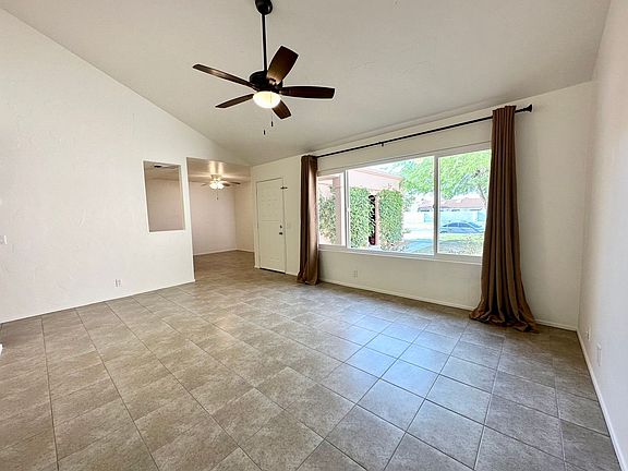 4th image of 78642 Avenue 42 APT B