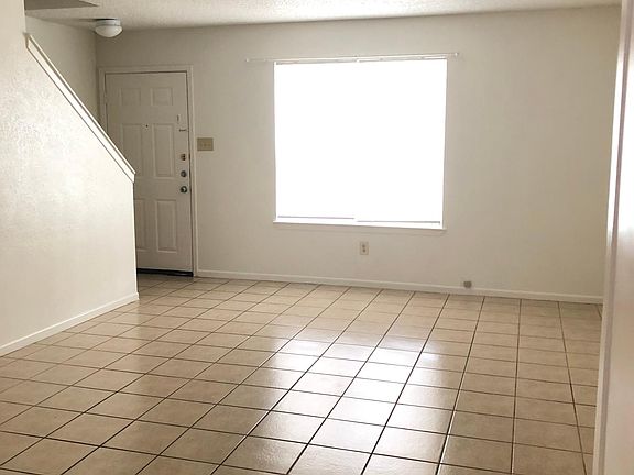 3rd image of 204 Oak Trail Dr APT C