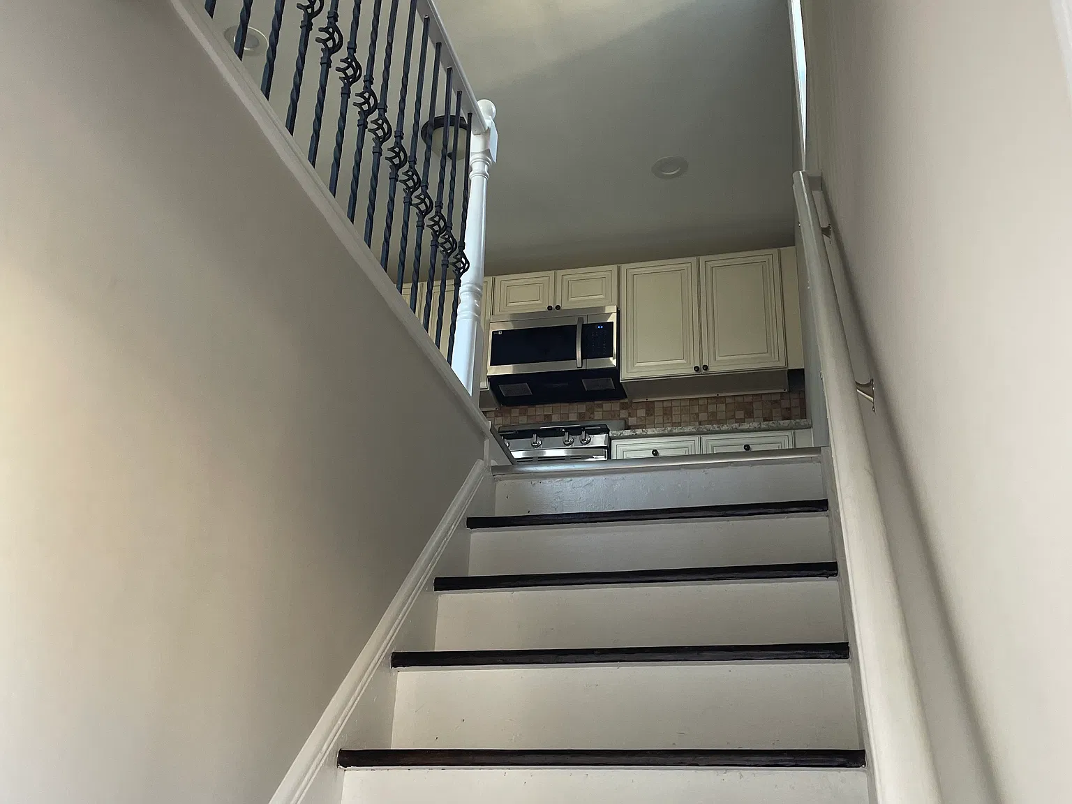2 bed, 622 sqft, $2,500 — Photo 3