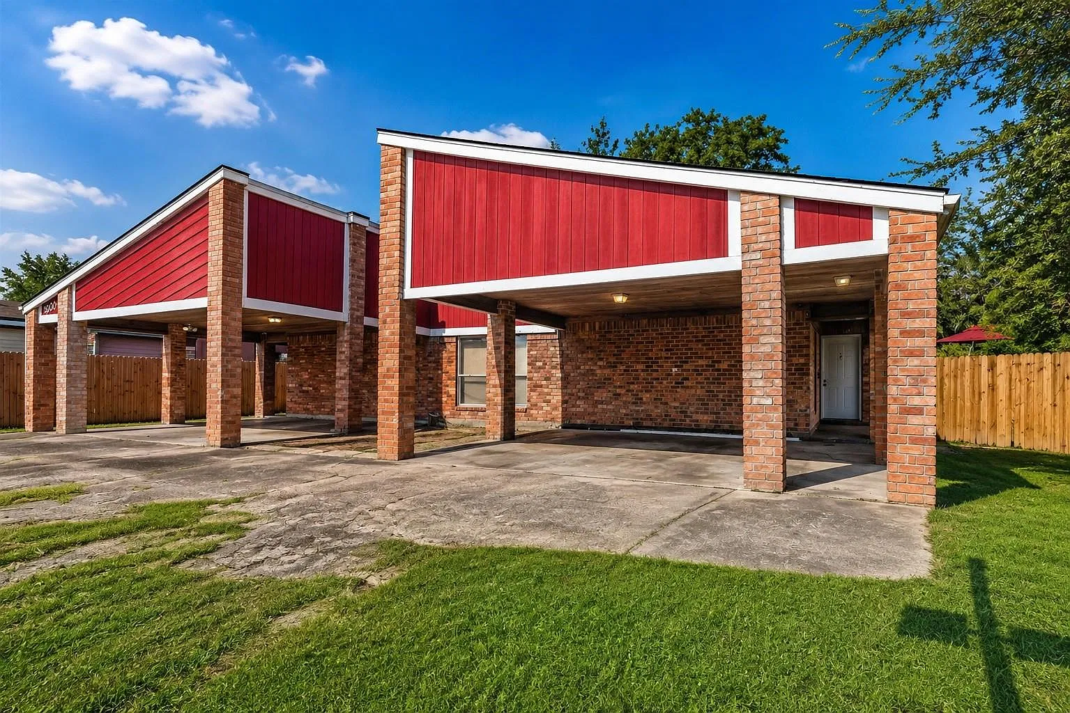 3 bed, 2.0 bath, 3237 sqft, $1,775 — Photo 3
