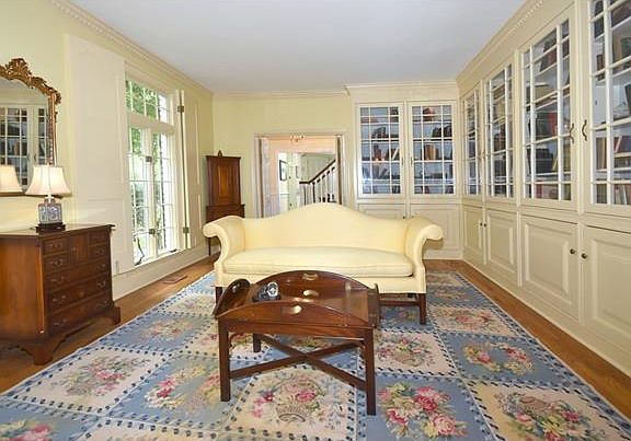 5th image of 44 Saint Johns Pl