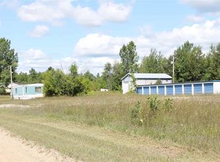 9621 Snowbowl Rd, Houghton Lake, MI 48629