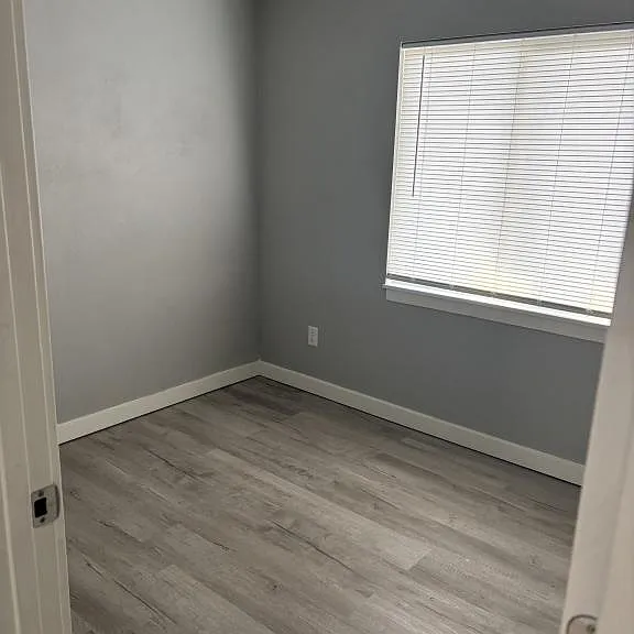 1101 Century Dr NE — Photo 10