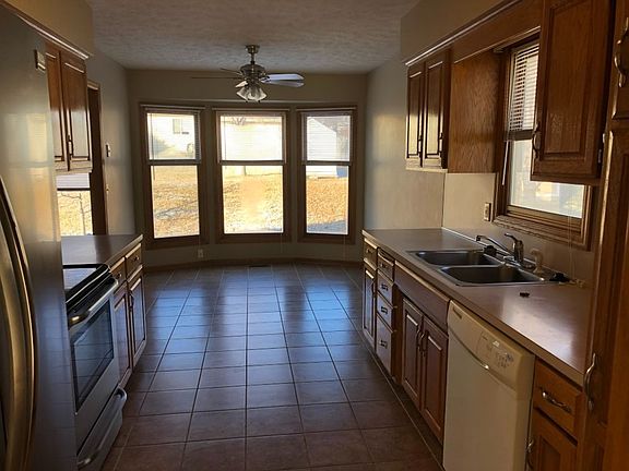 2nd image of 1902 Blue Sage Dr