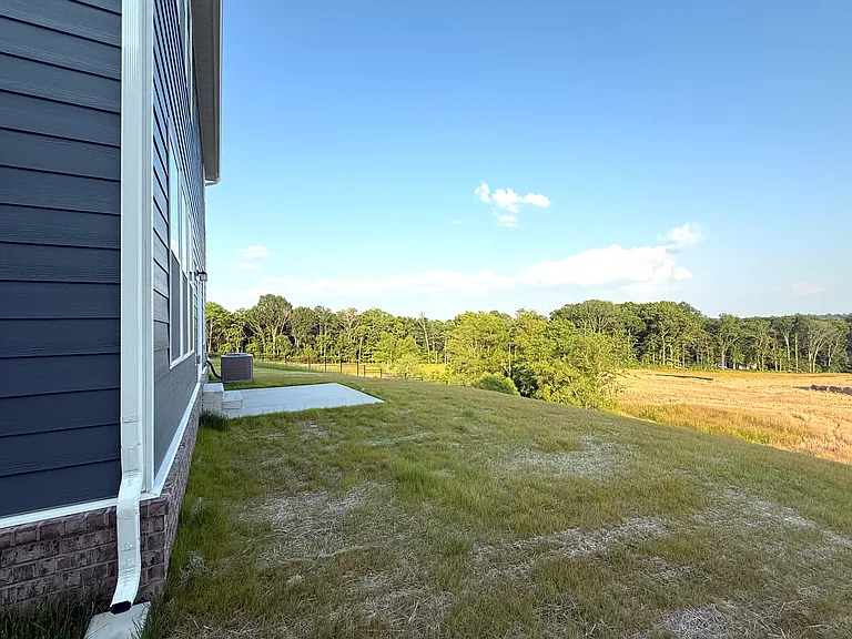585 Lyness Dr — Photo 27