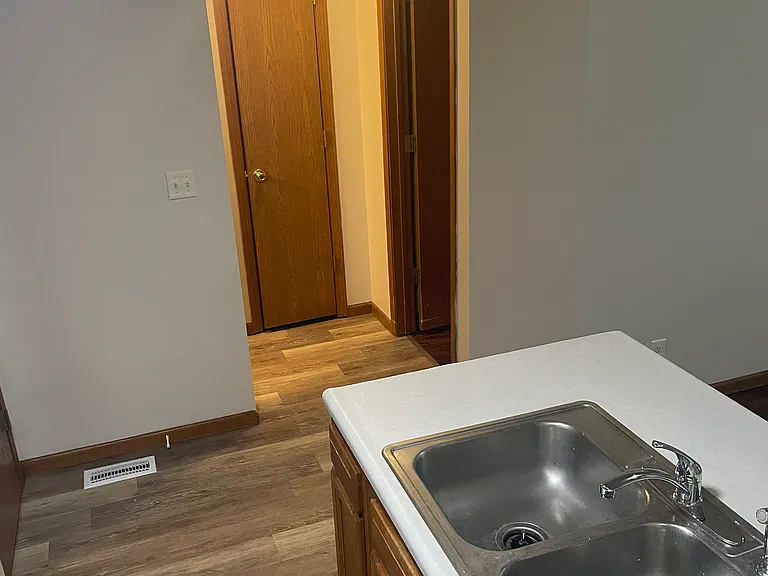 2124 Banstead Ct — Photo 16