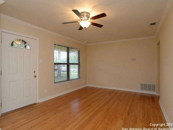 2nd image of 214 Chelsea Dr