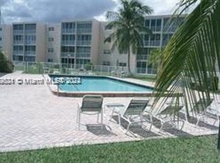 206 SE 10th St APT 304, Dania Beach, FL 33004