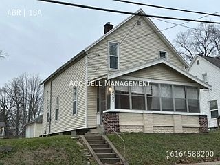 1st image of 523 Lydia St NE