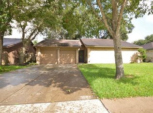 4306 Townes Forest Rd, Friendswood, TX 77546