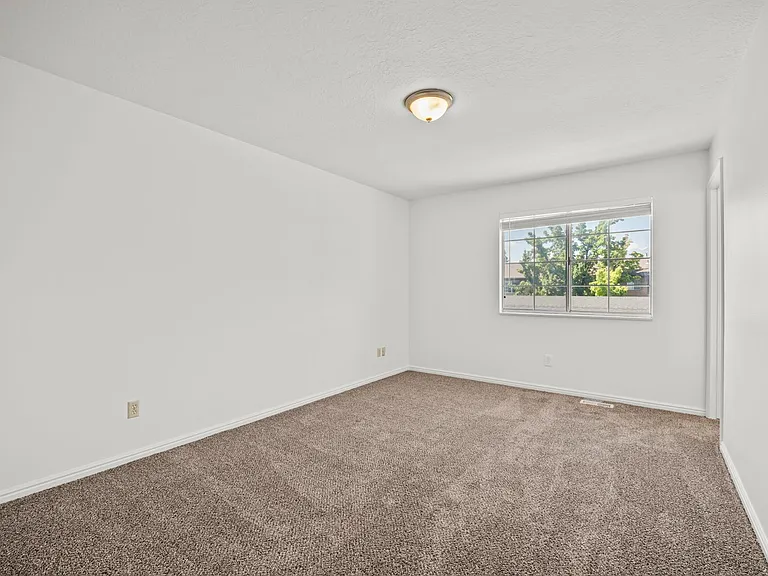 945 S Freedom Blvd #18 — Photo 57