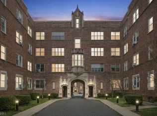 133 Summit Ave BUILDING 2-16, Summit, NJ 07901