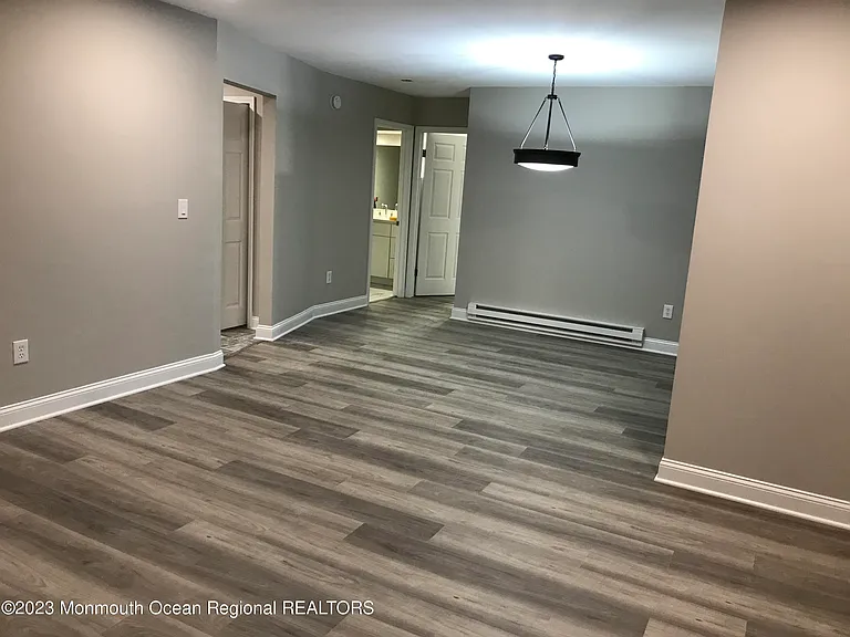 149 Amberly Dr #H — Photo 7