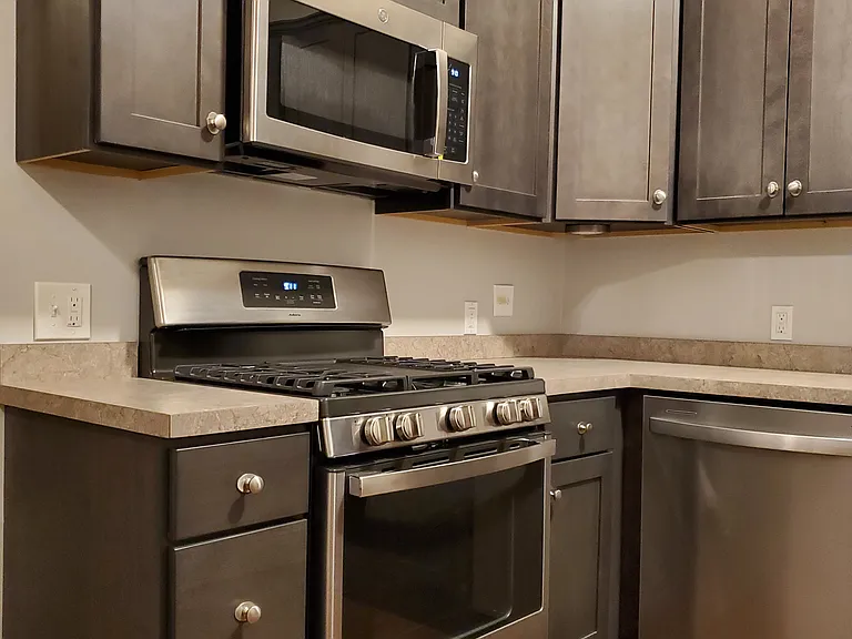 354 Laurel St #2 — Photo 9