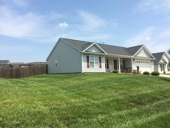 3rd image of 523 Brassfield Dr