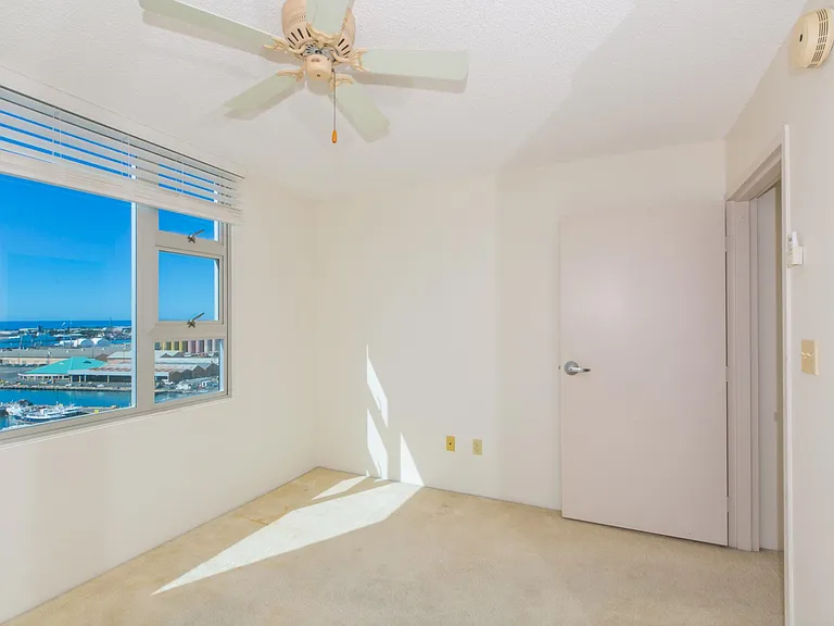 215 N King St #1803 — Photo 14