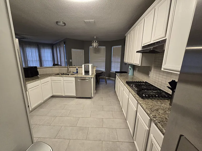 9805 Cliffside Dr — Photo 20